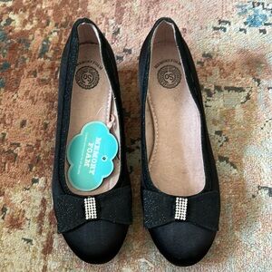 New SO Girls Satin Wedge Dress Shoes